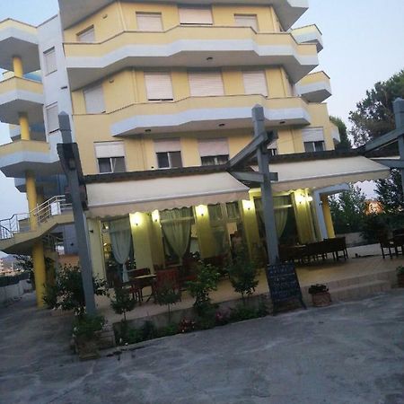 Hotel Albania Golem Ngoại thất bức ảnh